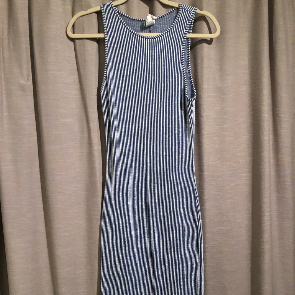 Blue and white stripped midi-body-con
